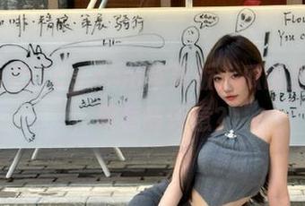 51cg.com苹果版：瓜田里的秘密，果真有深意？