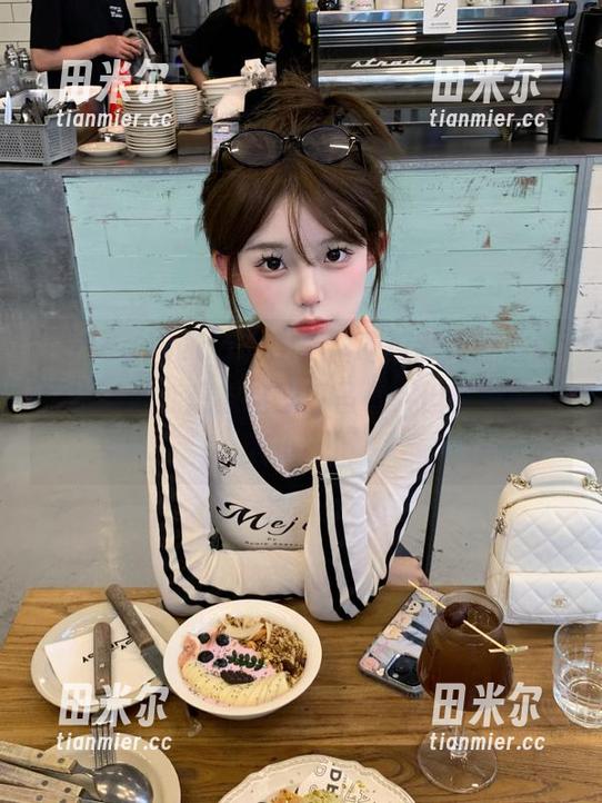 51cg 51cg.fun黑料吃瓜网网址跌跌撞撞,谁能想象这些瓜虽小,但能量真不容小觑!
