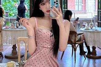“51cg52”教你如何一边吃瓜一边收藏心中白头的绝技！