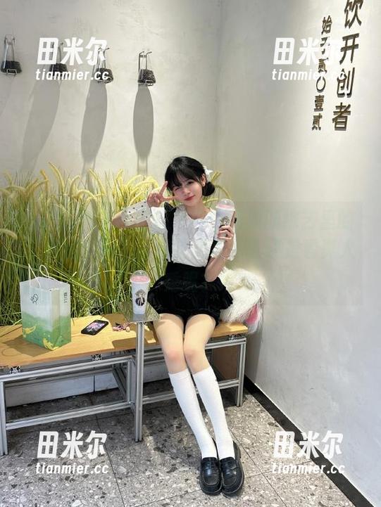 51吃瓜 51吃瓜官网:莫里斯综艺里的“奇葩瞬间”,我这是看综艺还是看真人秀呢?