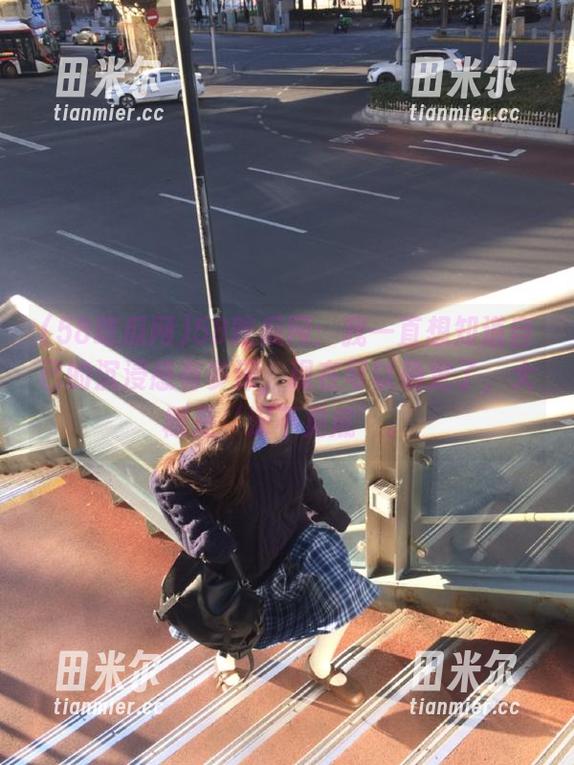 58吃瓜网 58吃瓜网:我一直想知道自己的沉浸感有多深,现在可以确定了,大概是‘深不见底’。