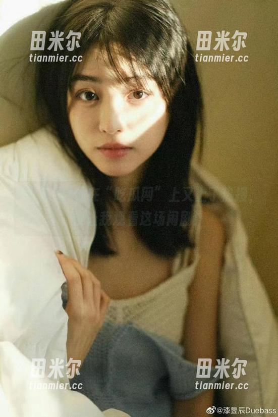 吃瓜网 他在“吃瓜网”上又上了热搜,快让我观看这场闹剧!