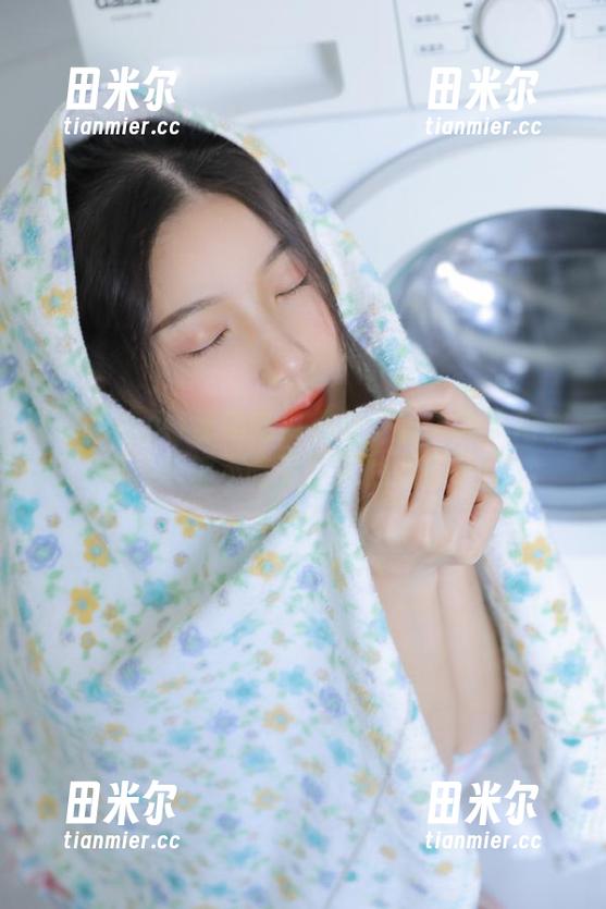 海角吃瓜 海角吃瓜视频:有人为了拍视频连瓜都不吃了,真的是拼了!