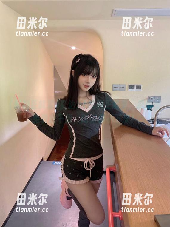 黑料正能量 直达91黑料正能量,瓜田里免费送干货,吃得停不下来!