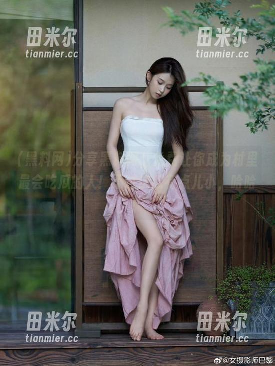 黑料网 分享黑料网,免费让你成为村里最会吃瓜的人!不过这瓜有点儿小,哈哈!